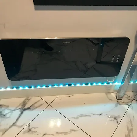 2 Double Bedroom In Edgware, London شقة إدجوير