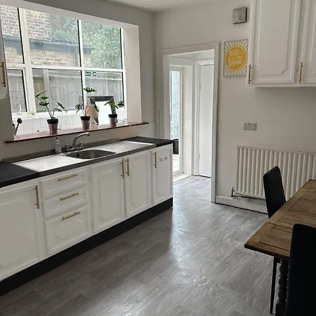 Guest house Balham, South Spacious 5, 6 Available *