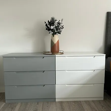 Stylish Meets Luxury! 2 Bed 2 Bath Family Apartment Dagenham