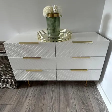 Stylish Meets Luxury! 2 Bed 2 Bath Family Apartment *