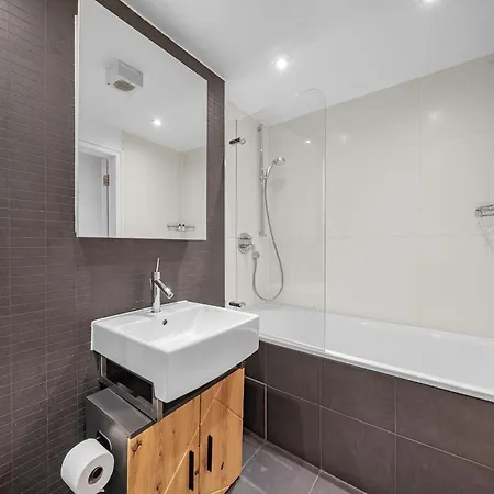 King's Cross - 2br With Terrace - Cityapartmentstay * London