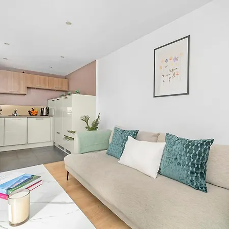 King's Cross - 2br With Terrace - Cityapartmentstay *