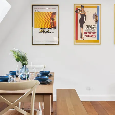 Loft Aartment Short Term & Flexible Renting Hackney With Free Wifi & Balcony Apartment