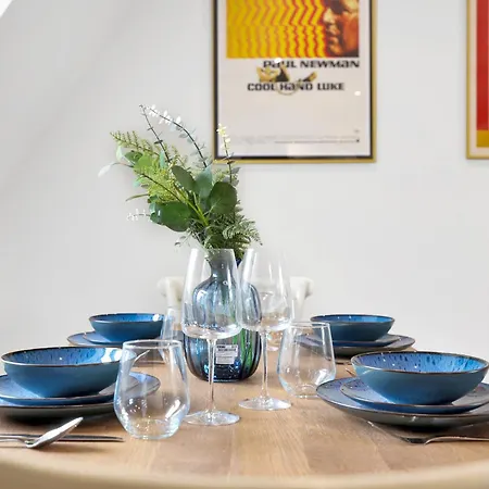 Apartment Loft Aartment Short Term & Flexible Renting Hackney With Free Wifi & Balcony *