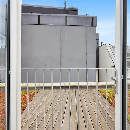 Loft Aartment Short Term & Flexible Renting Hackney With Free Wifi & Balcony *