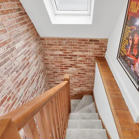 Loft Aartment Short Term & Flexible Renting Hackney With Free Wifi & Balcony * London