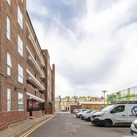 Stunning 1 Bed Flat In The Heart Of Greenwich Apartment London