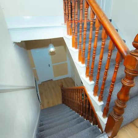 Victorian Woods Bed & Breakfast London