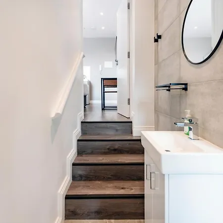 Fulham *