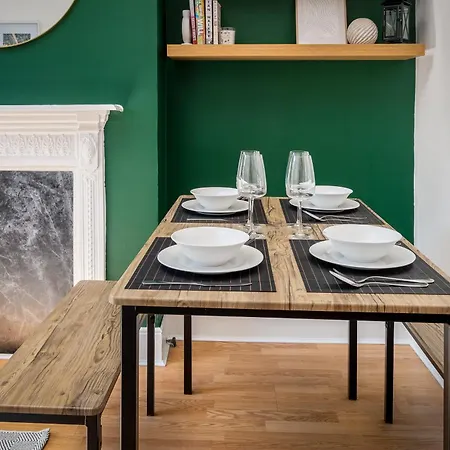 Homely And Stylish With A Garden In East Finchley Appartement