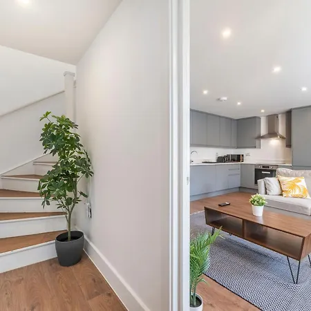 Apartmán Modern - 2 Bedrooms 2 Bath - Battersea, Vauxhall & Nine Elms Station