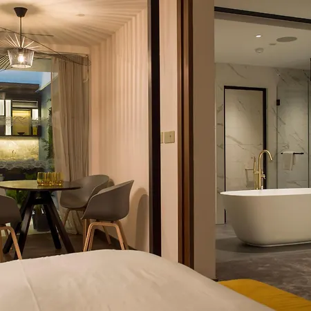 Middle Eight - Covent Garden - Preferred And 5*