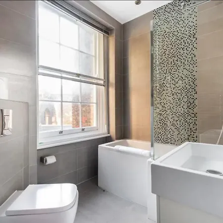Lovely One Bedroom In The Heart Of * London