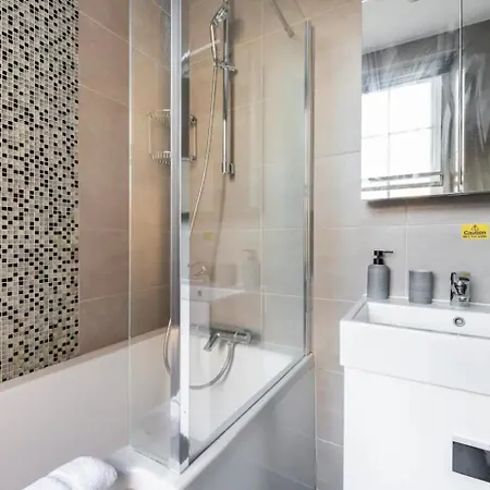 Lovely One Bedroom In The Heart Of * London