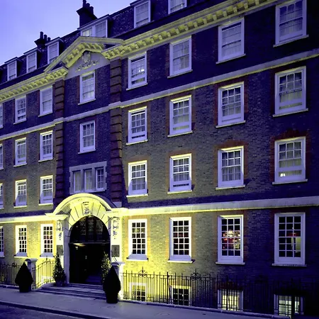 Fitzrovia 4*