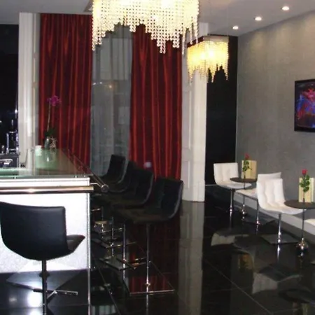 The Queens Gate 4*