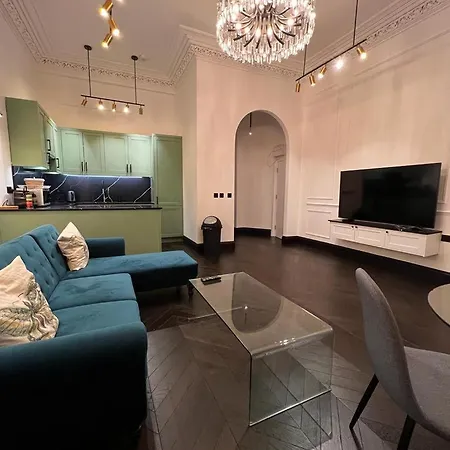 Earl's Court Luxe London