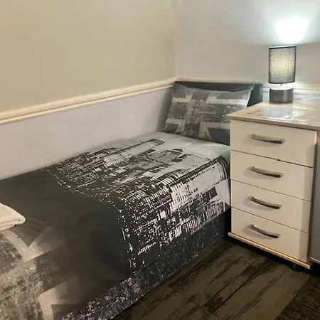 Guest house Private @ London-stratford. London