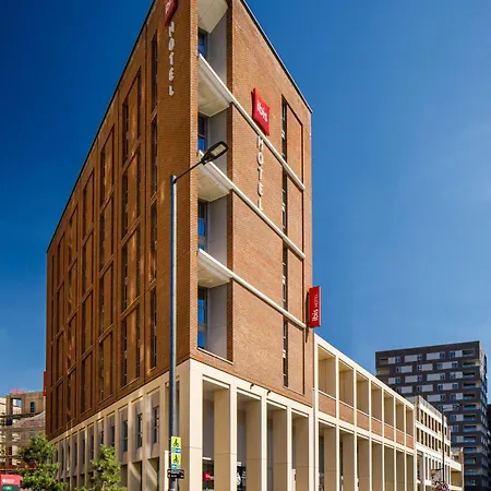 Ibis Canning Town מלון
