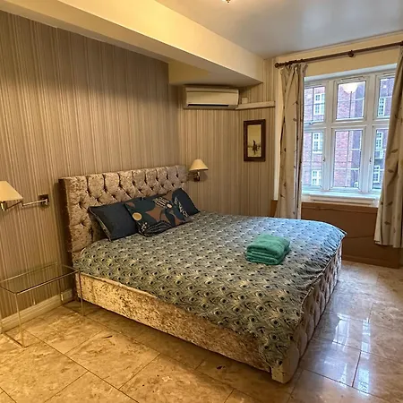 Prime Location - 2 Beds 3 Bath Flat Knightsbridge