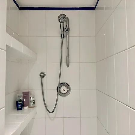 Prime Location - 2 Beds 3 Bath Flat Knightsbridge * London