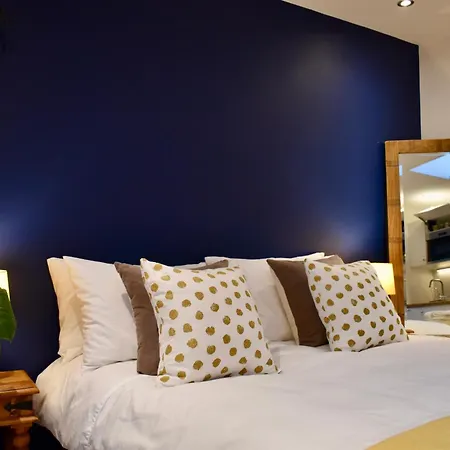 Apartamento Stylish Centrally-located With Parking Croydon