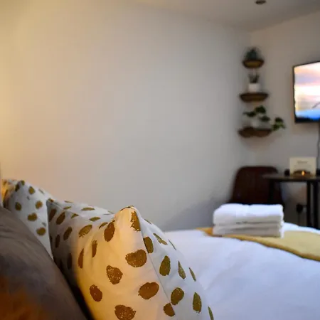 Apartamento Stylish Centrally-located With Parking