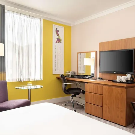 Hotel Hilton Wembley 4*