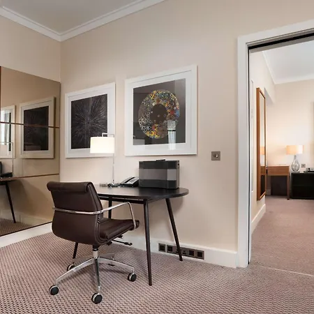 Hotel Hilton Wembley 4*