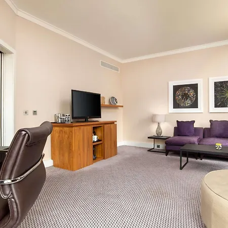 Hilton Wembley 4* Londýn