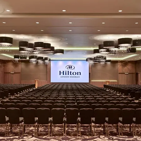 Hotel Hilton Wembley 4*