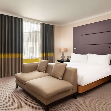 Hilton Wembley 4*
