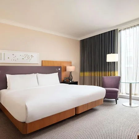 Hilton Wembley 4*