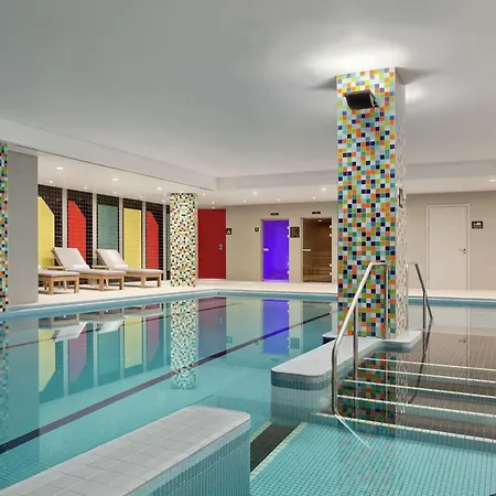 Hilton Wembley 4*