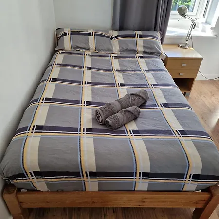 Cozy Double Bedroom In Zone 1-2 Homestay *