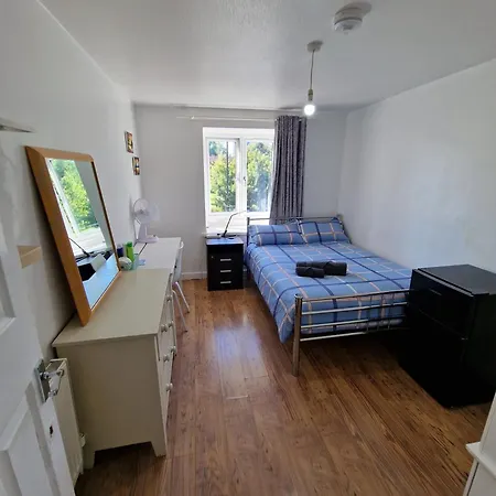 Cozy Double Bedroom In Zone 1-2 * London