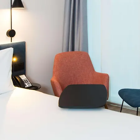 Hampton By Hilton Park Royal Hotel 3*