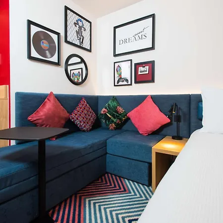 Hampton By Hilton Park Royal Hotel 3*