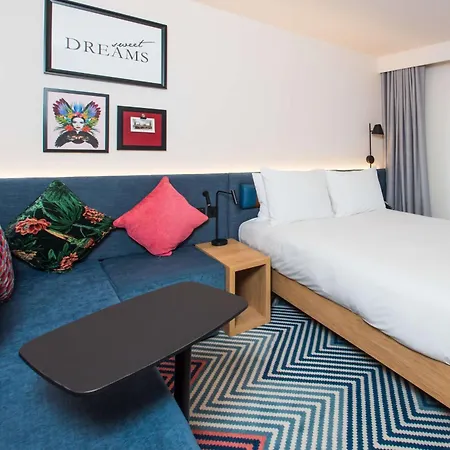 Hampton By Hilton Park Royal 3* Londres