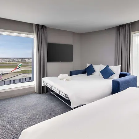 Hilton Garden London Heathrow Terminal 2 And 3 Szálloda 4*
