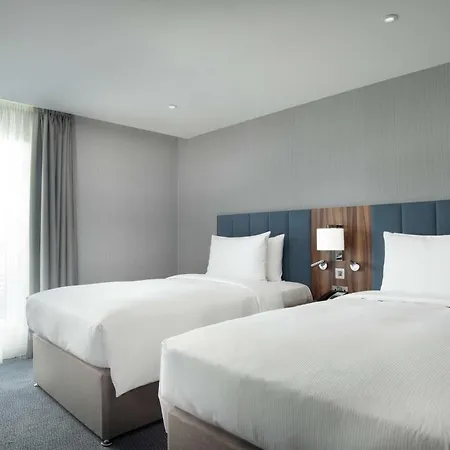 Hilton Garden London Heathrow Terminal 2 And 3 Szálloda 4*