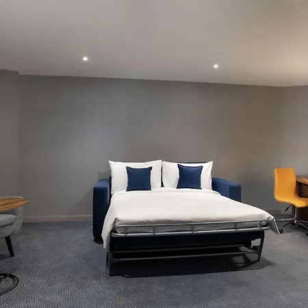 Hilton Garden London Heathrow Terminal 2 And 3 Szálloda