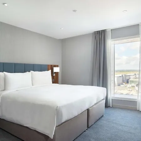 Hilton Garden London Heathrow Terminal 2 And 3