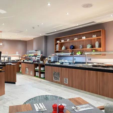 Hilton Garden London Heathrow Terminal 2 And 3
