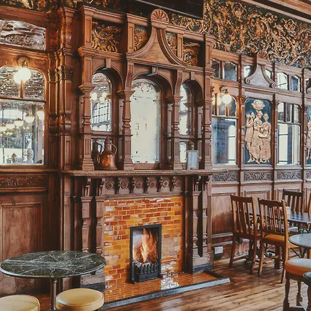 The Black Lion Pub & Boutique 3*