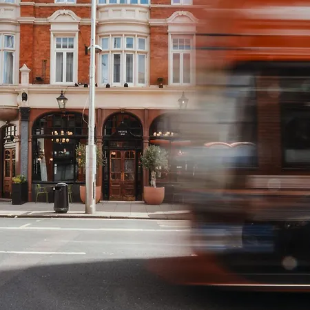 The Black Lion Pub & Boutique London