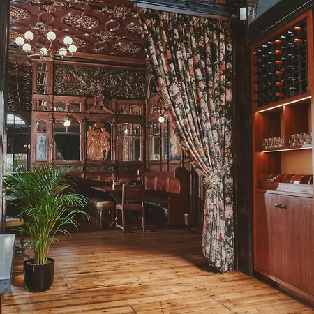 The Black Lion Pub & Boutique London