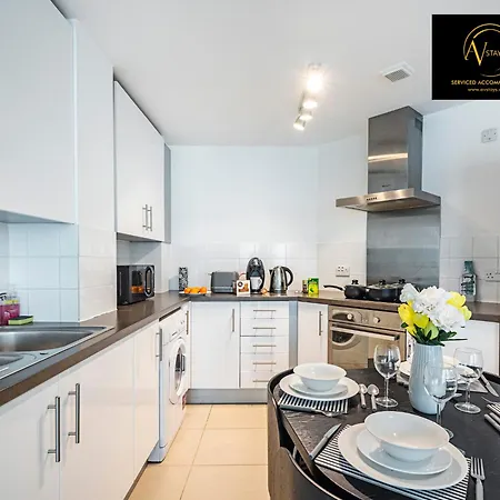 2 Bedroom Apartment London