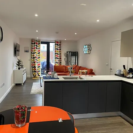 Homestay Modern En-suite And Self Catering In London
