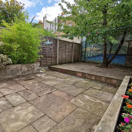 Zone 1 House With Secure Garden * London